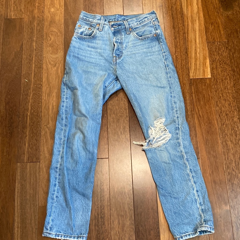 Levi ripped jeans